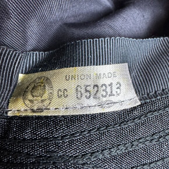 Vintage Black Floral Hat With Mesh Veil & Roses - Picture 5 of 6